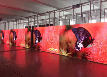 China Riesiger Innen-LED-Werbungs-Schirm, RGB führte Anzeigen-Videowand P2.5mm fournisseur